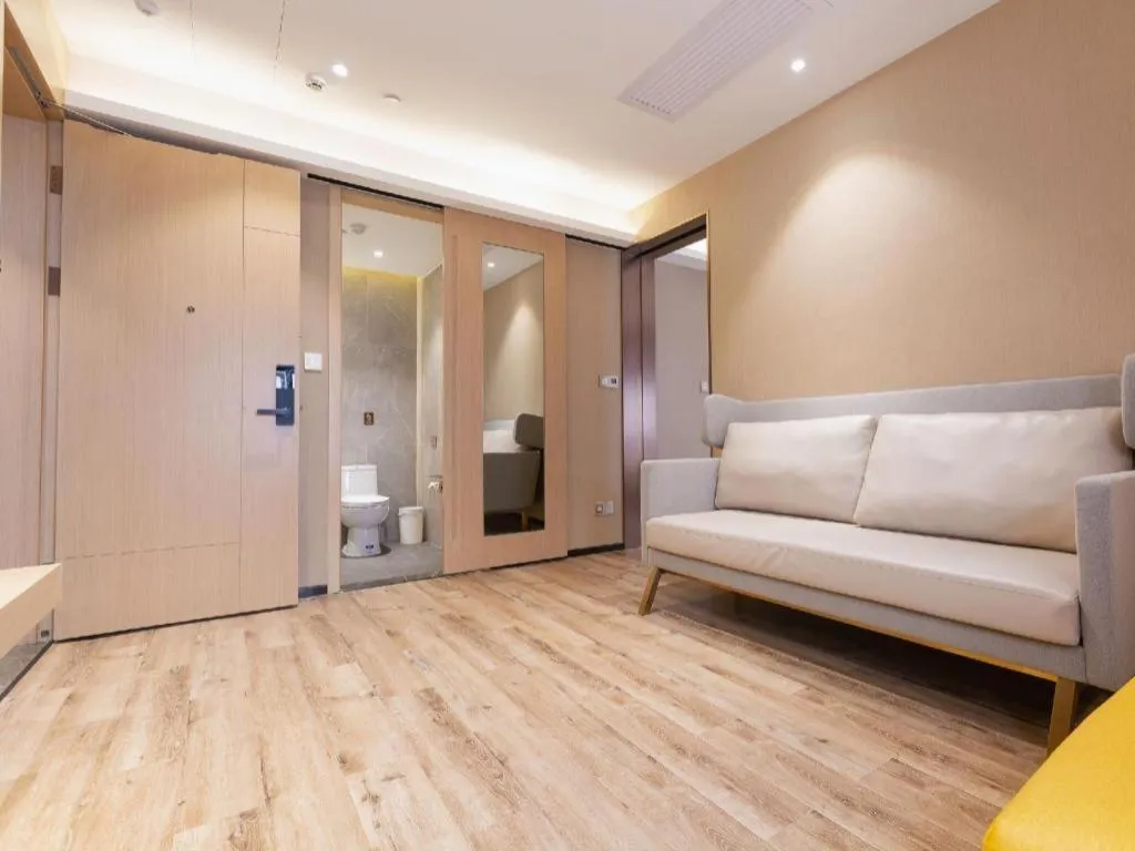 ZMAX Hotels Shenzhen Lianhuacun Metro Station