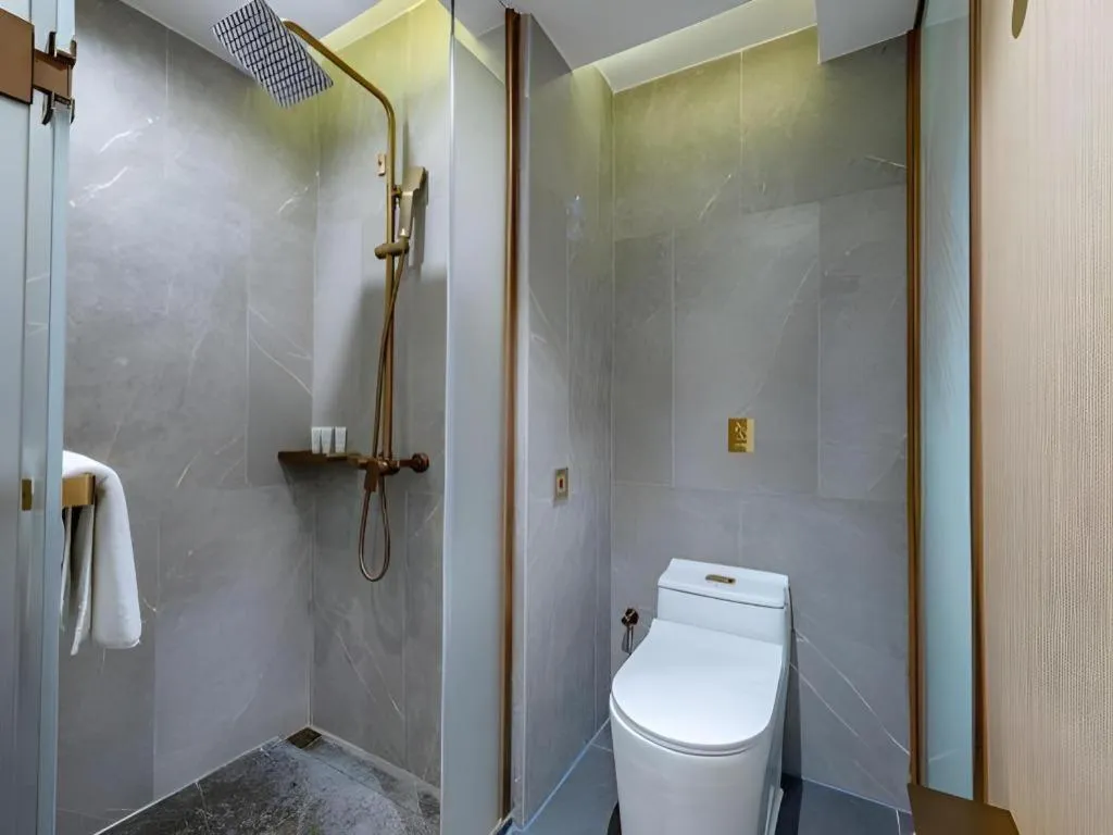 ZMAX Hotels Shenzhen Lianhuacun Metro Station