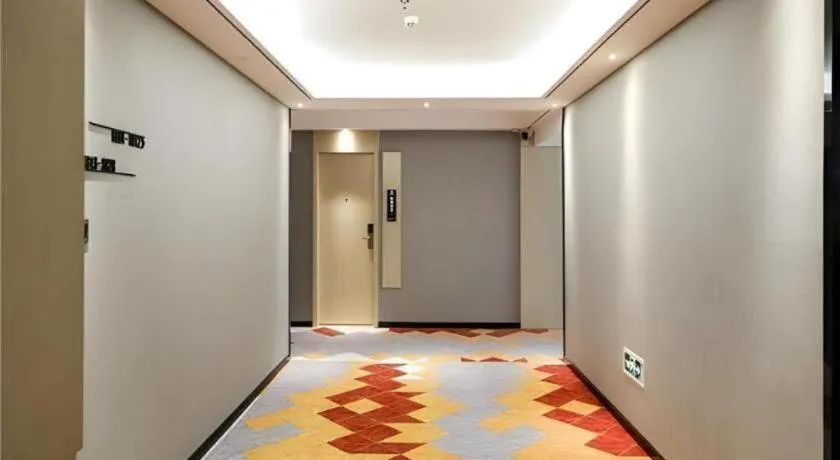 Borrman Hotel Dongguan Houjie Wanda Plaza Liaoxia Metro Station