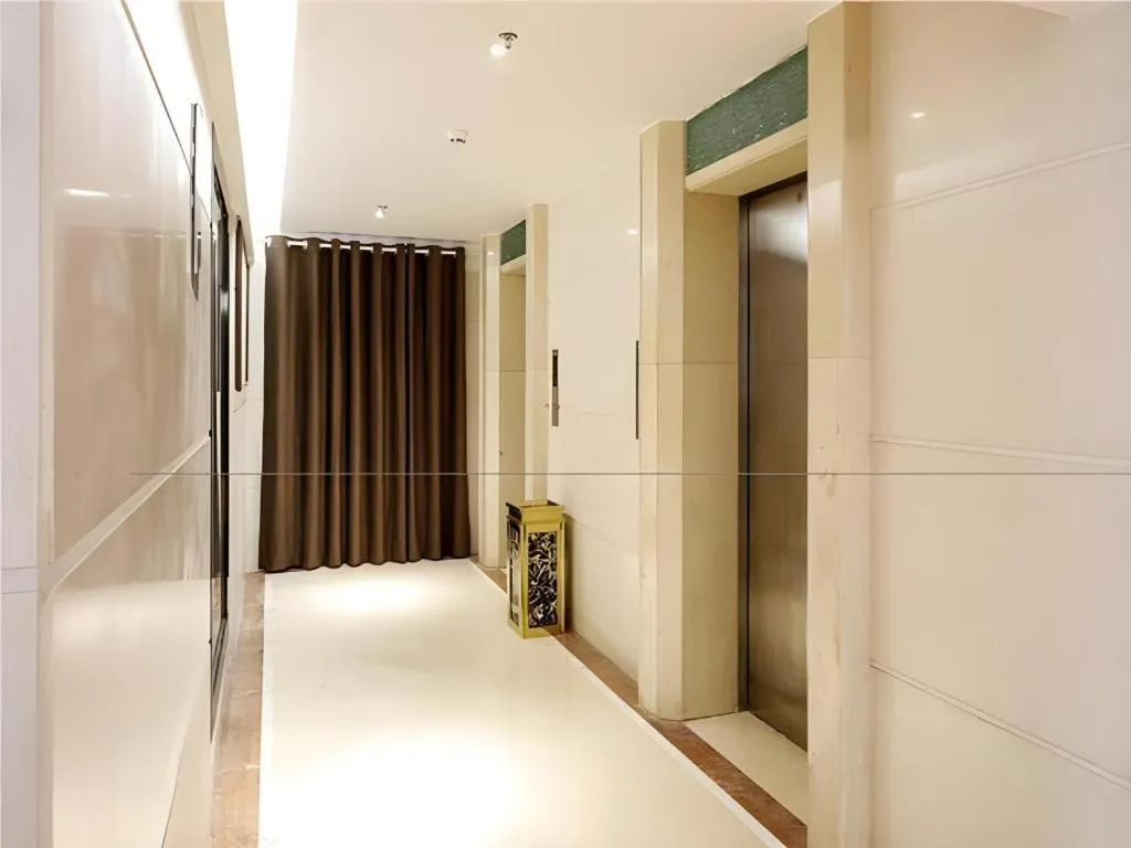 Borrman Hotel Dongguan Houjie Wanda Plaza Liaoxia Metro Station