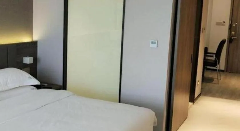 Bed in 7 Days Premium Hotel Chongqing Jiangbei International Airport Terminal 3