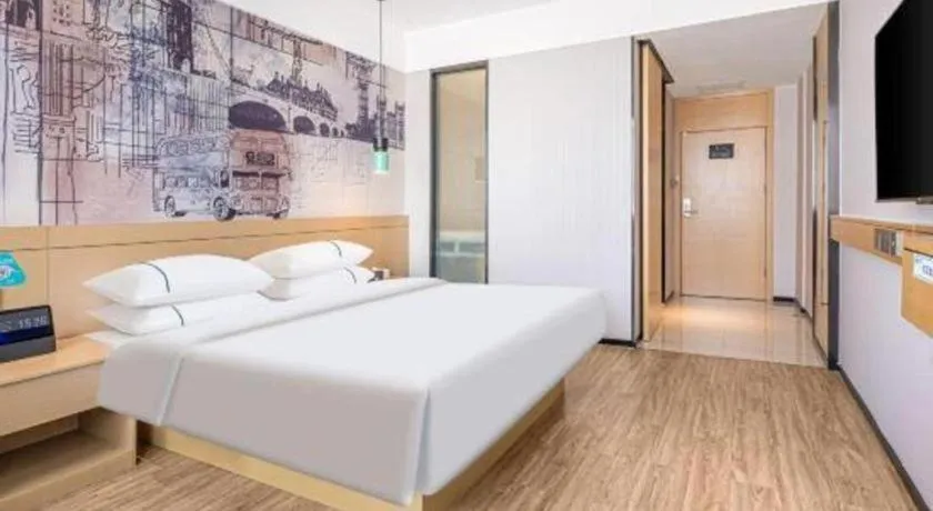 Bed in City Comfort Inn Kunming Xi'an Kang Road