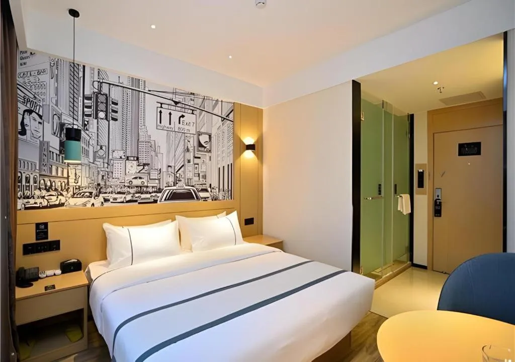 Bed in City Comfort Inn Kunming Xi'an Kang Road