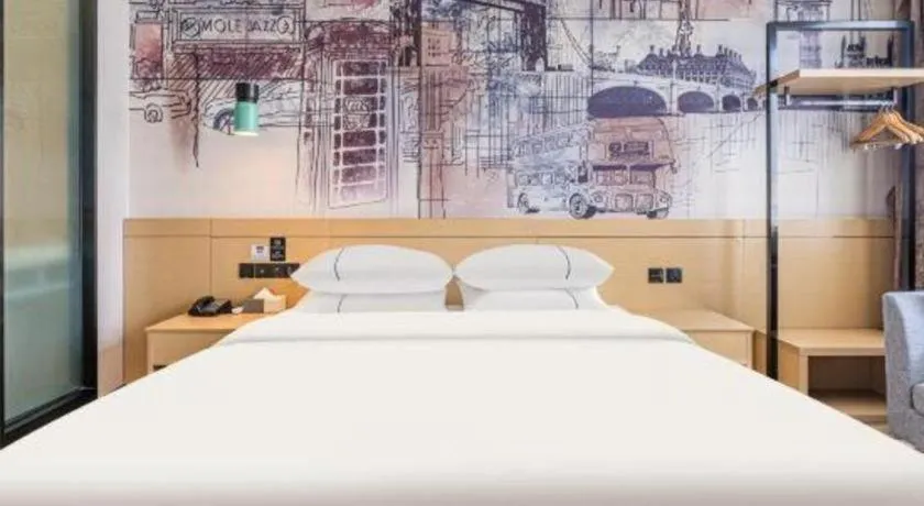 Bed in City Comfort Inn Kunming Xi'an Kang Road