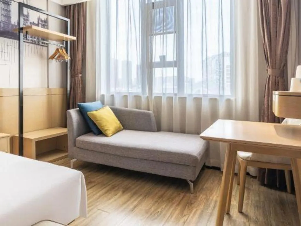 Bed in City Comfort Inn Kunming Xi'an Kang Road