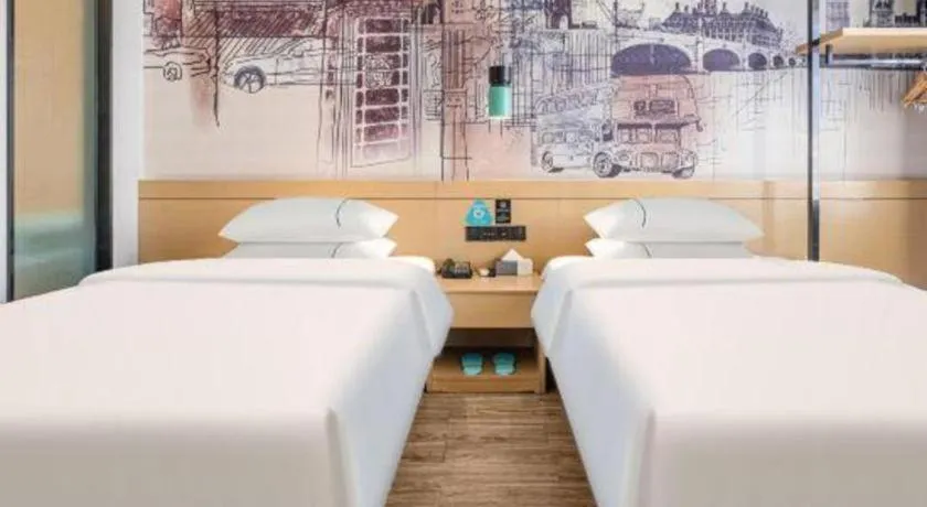 Bed in City Comfort Inn Kunming Xi'an Kang Road