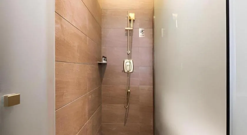 James Joyce Coffetel Zhengzhou Beilong Wetland Park