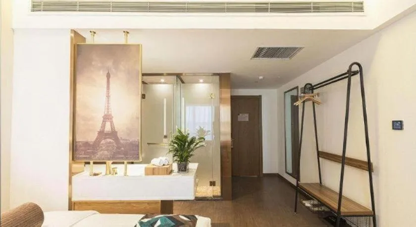 Bed in James Joyce Coffetel Zhengzhou Beilong Wetland Park