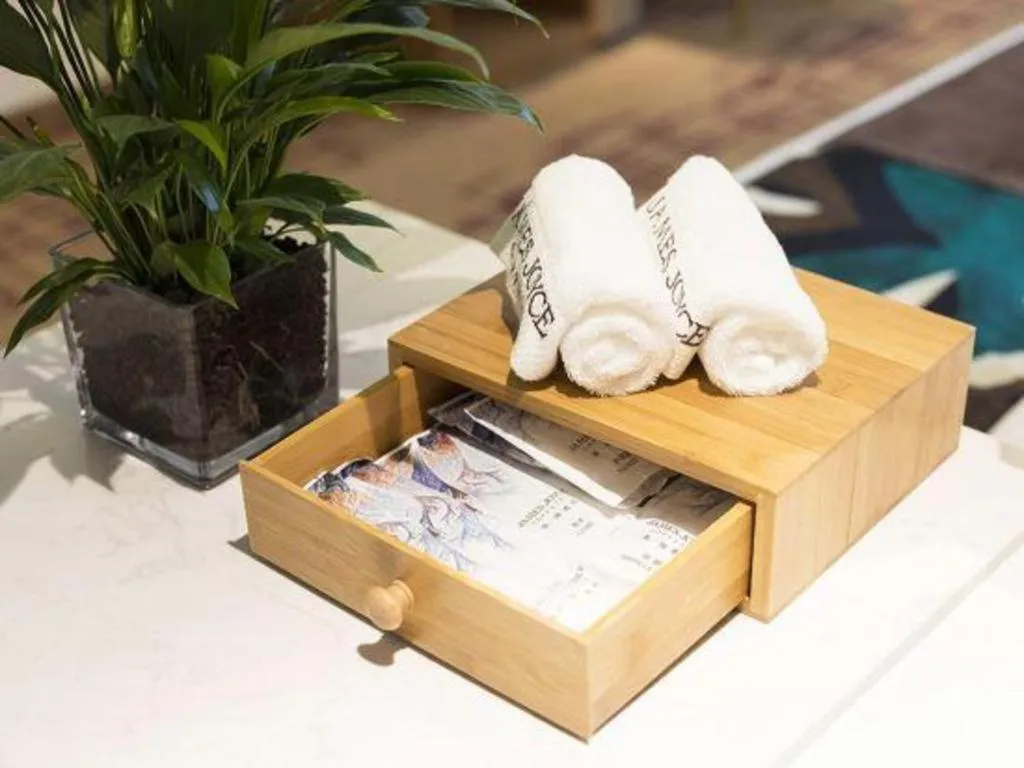 James Joyce Coffetel Zhengzhou Beilong Wetland Park