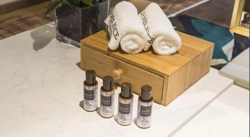 James Joyce Coffetel Zhengzhou Beilong Wetland Park