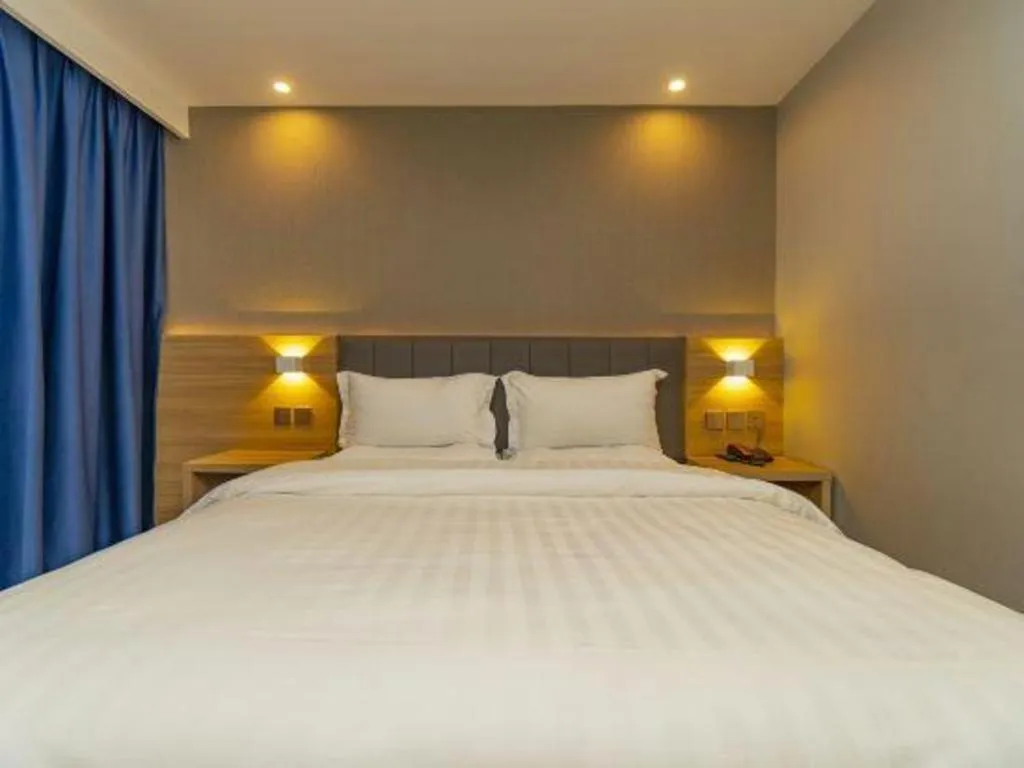 Bed in 7 Days Premium Hotel Hangzhou West lake Hubin