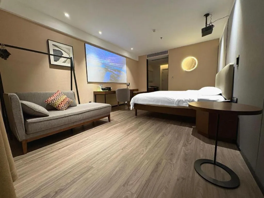 Bed in Campanile Hotel Shenzhen Bay Convention and Exhibition Center