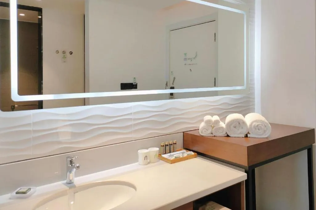 Campanile Hotel Shenzhen Bay Convention and Exhibition Center