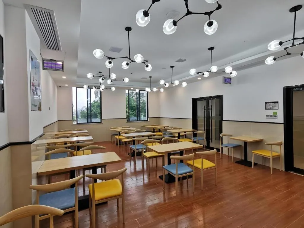 GreenTree Inn Express Fuzhou Le'an County Government Sijiu Square