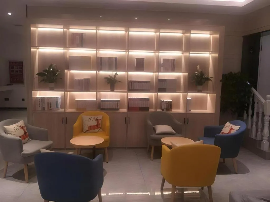 GreenTree Inn Express Fuzhou Le'an County Government Sijiu Square