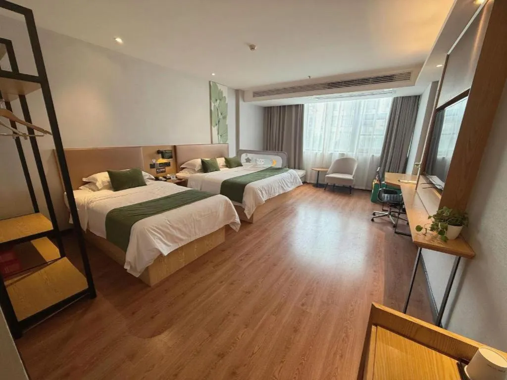 Bed in GreenTree Inn Express Fuzhou Le'an County Government Sijiu Square