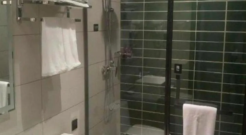 GreenTree Inn Express Fuzhou Le'an County Government Sijiu Square