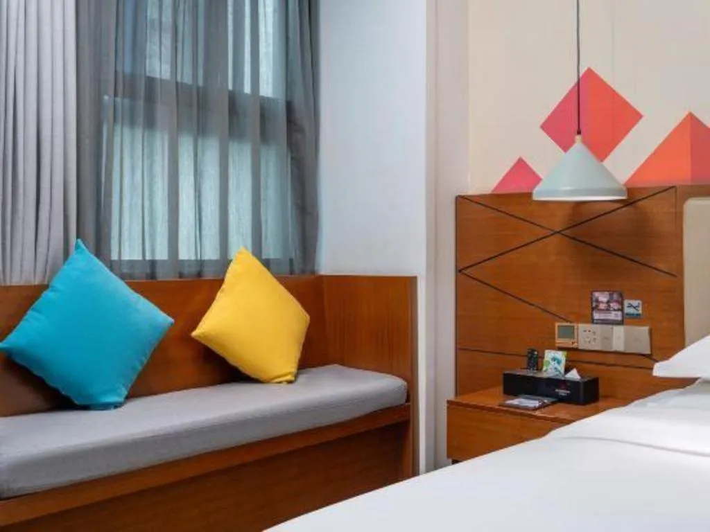 Bed in Borrman Hotel Guangzhou Southern Hospital Meihuayuan Metro Station