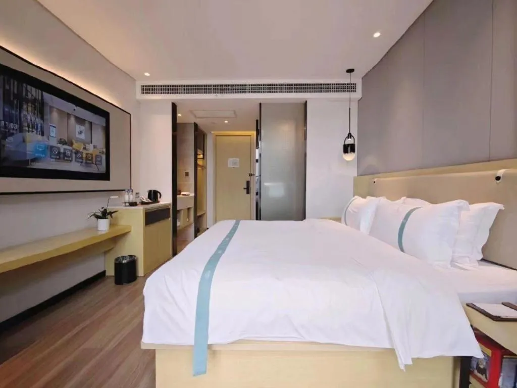 Bed in VX Hotel Hubei Wuhan Hongshan District 1st Guanggu Road