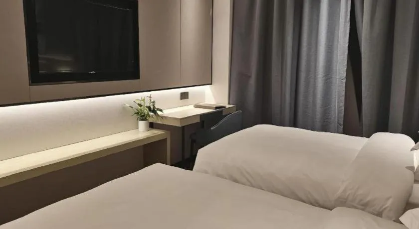 Bed in VX Hotel Hubei Wuhan Hongshan District 1st Guanggu Road