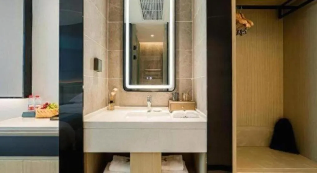 VX Hotel Hubei Wuhan Hongshan District 1st Guanggu Road