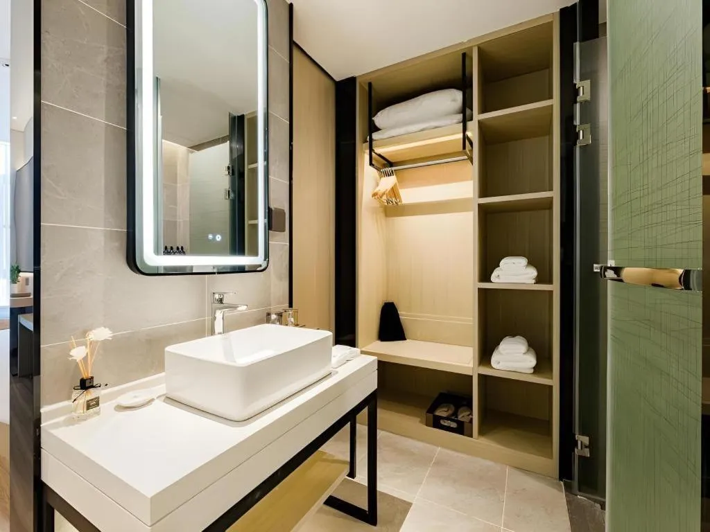 VX Hotel Hubei Wuhan Hongshan District 1st Guanggu Road