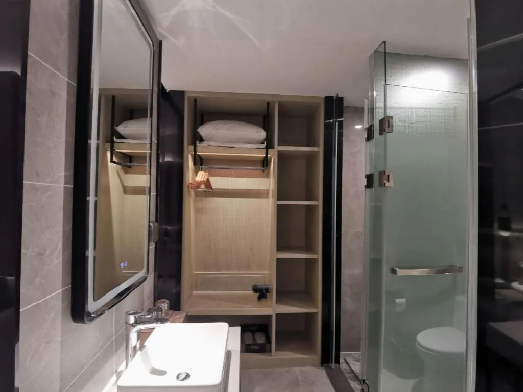 VX Hotel Hubei Wuhan Hongshan District 1st Guanggu Road