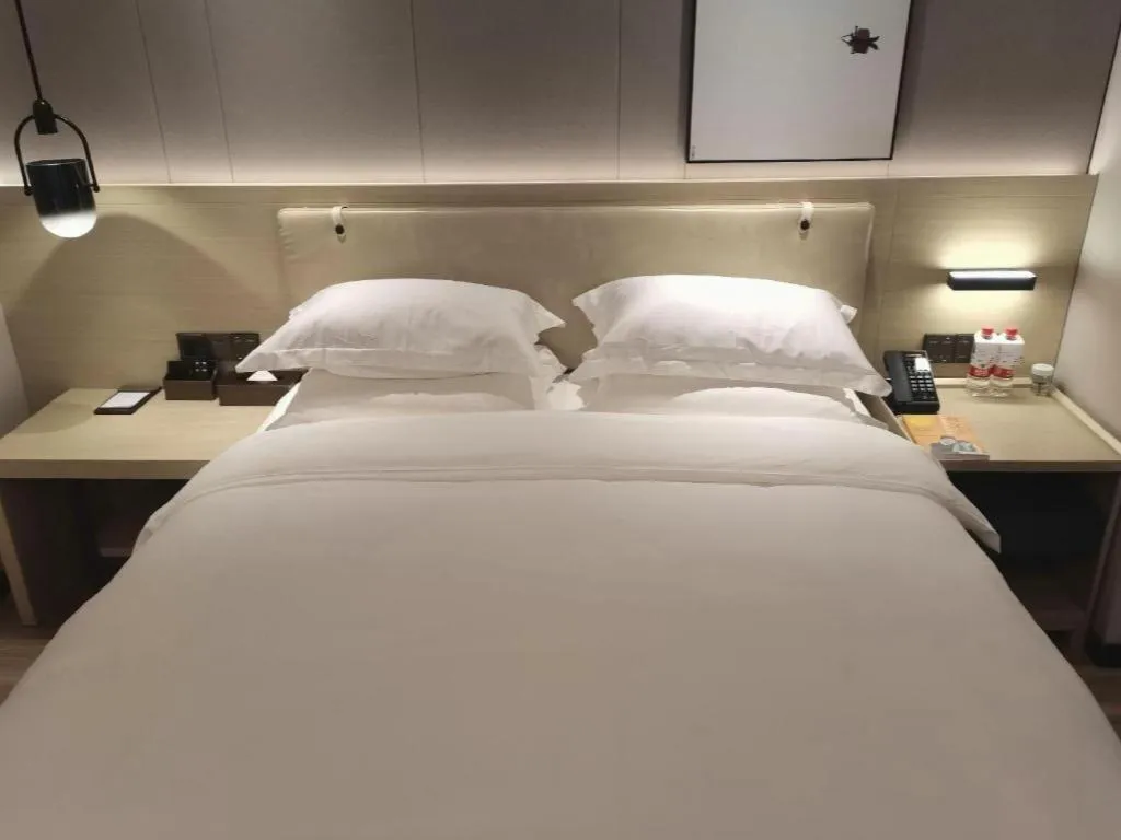 Bed in VX Hotel Hubei Wuhan Hongshan District 1st Guanggu Road