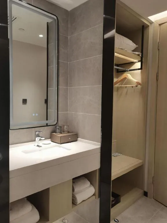 VX Hotel Hubei Wuhan Hongshan District 1st Guanggu Road