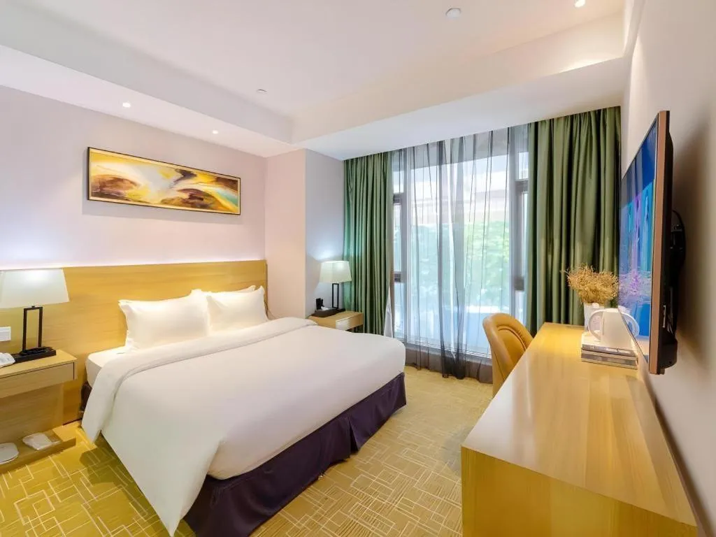 Bed in GreenTree Alliance Hotel Shenzhen Yantian District Dameisha