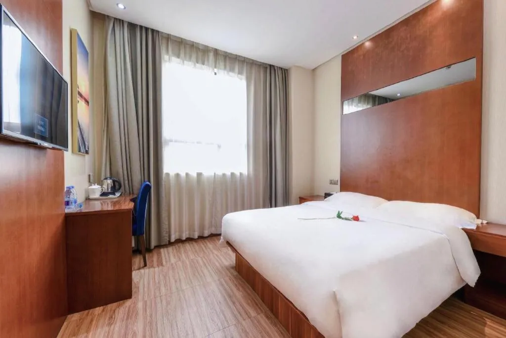 Bed in GreenTree Alliance Hotel Shenzhen Nanshan District Technology Park Songpingshan
