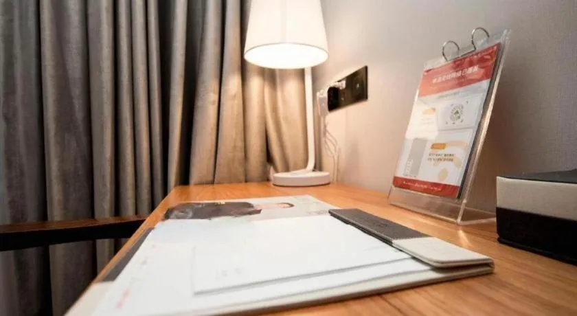 Bed in Green Tree Inn Tianjin Jinnan Linshijun University of Finance and Economics