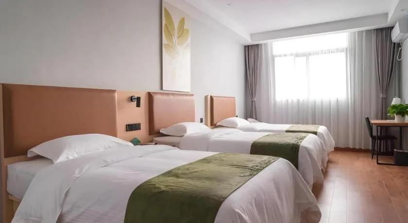 Bed in GreenTree Inn Express Suzhou Luzhi Ancient Town Scenic Area Xiaoshi Road