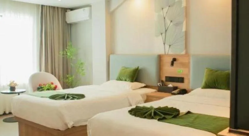 Bed in GreenTree Inn Express Hainan Haikou Haixiu Zhong Road