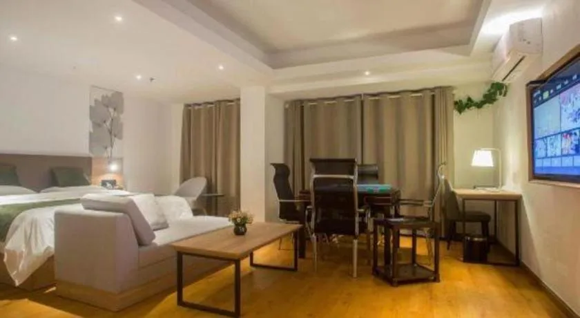 Bed in GreenTree Inn Express Hainan Haikou Haixiu Zhong Road