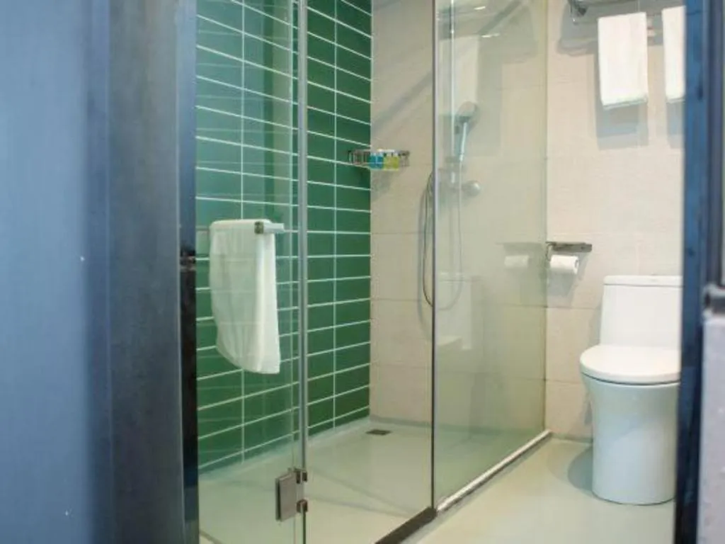 GreenTree Inn Express Hainan Haikou Haixiu Zhong Road