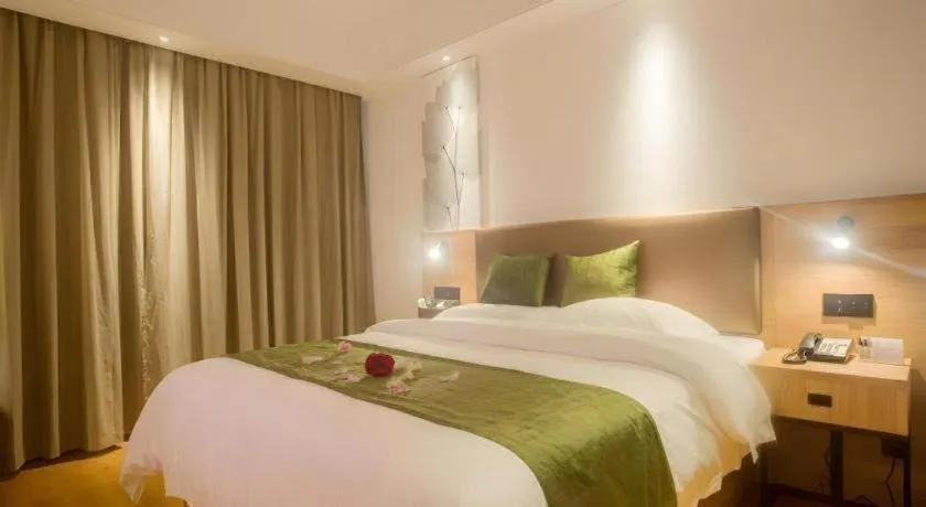 Bed in GreenTree Inn Express Hainan Haikou Haixiu Zhong Road