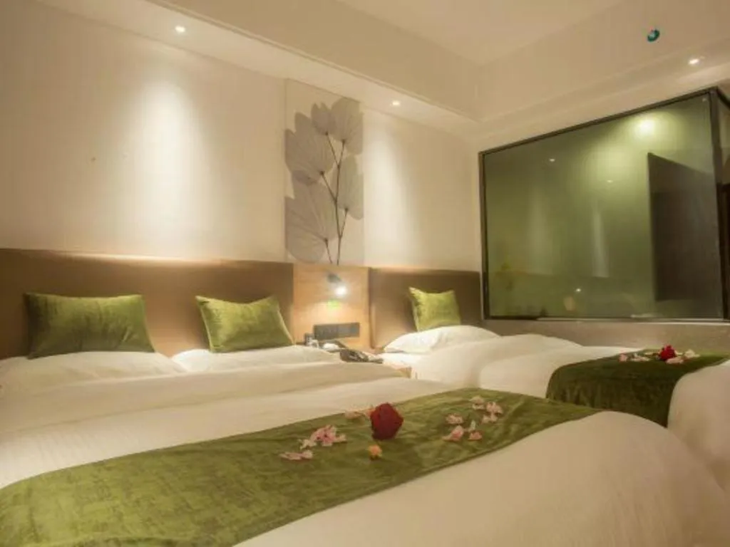 Bed in GreenTree Inn Express Hainan Haikou Haixiu Zhong Road