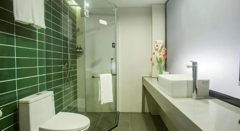 GreenTree Inn Express Hainan Haikou Haixiu Zhong Road