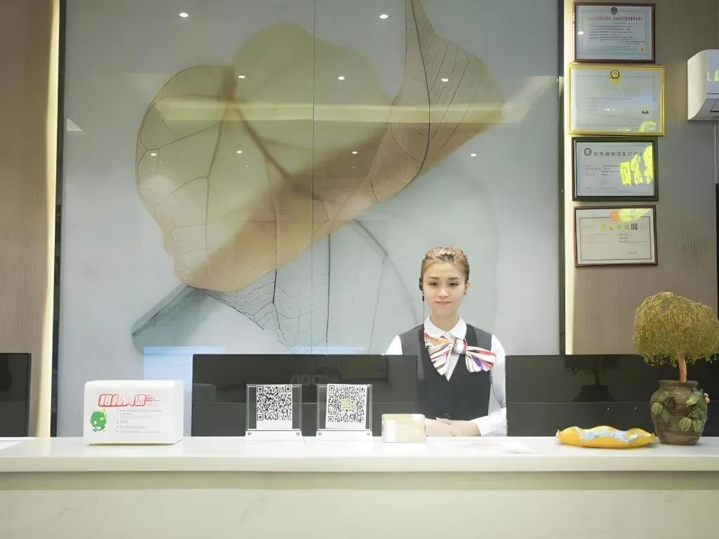 GreenTree Inn Express Hainan Haikou Haixiu Zhong Road