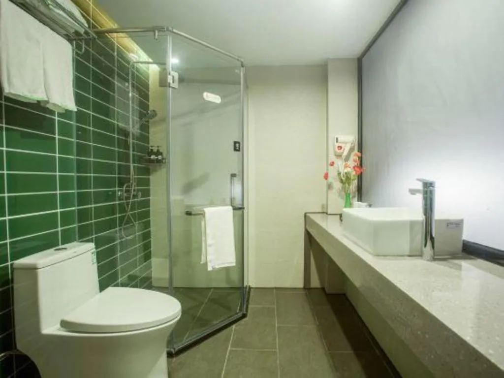 GreenTree Inn Express Hainan Haikou Haixiu Zhong Road