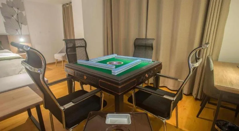 GreenTree Inn Express Hainan Haikou Haixiu Zhong Road