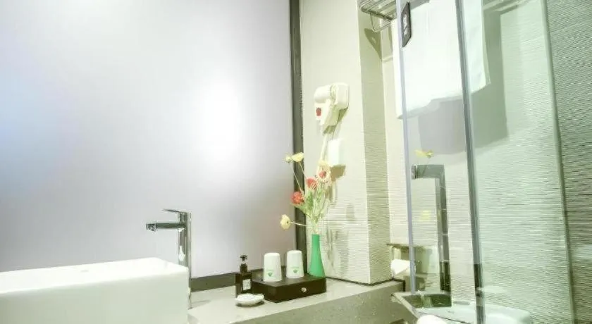 GreenTree Inn Express Hainan Haikou Haixiu Zhong Road