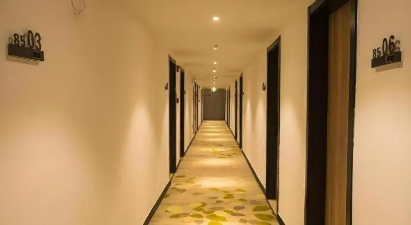 GreenTree Inn Express Hainan Haikou Haixiu Zhong Road