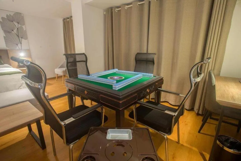 GreenTree Inn Express Hainan Haikou Haixiu Zhong Road