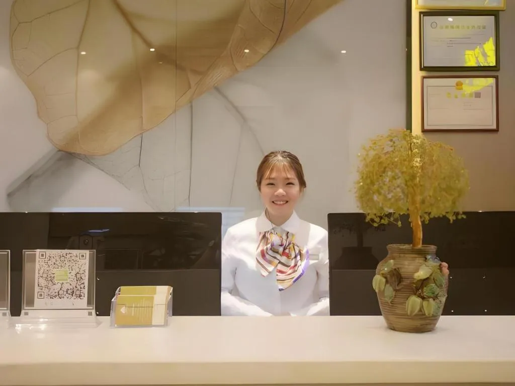 GreenTree Inn Express Hainan Haikou Haixiu Zhong Road