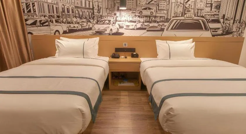 Bed in City Comfort Inn Wuhan Jianghan Road Xunlimen Metro Station