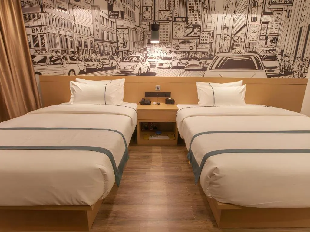 Bed in City Comfort Inn Wuhan Jianghan Road Xunlimen Metro Station