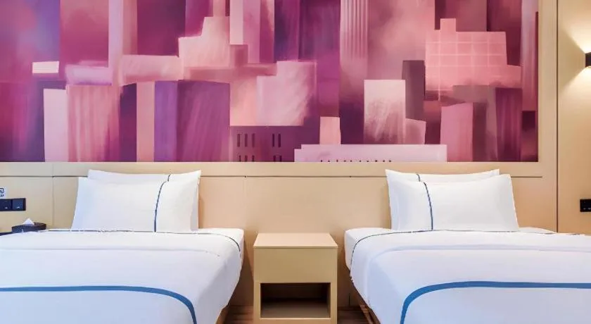 Bed in City Comfort Inn Chongqing Pengshui Yujing Jiangshan