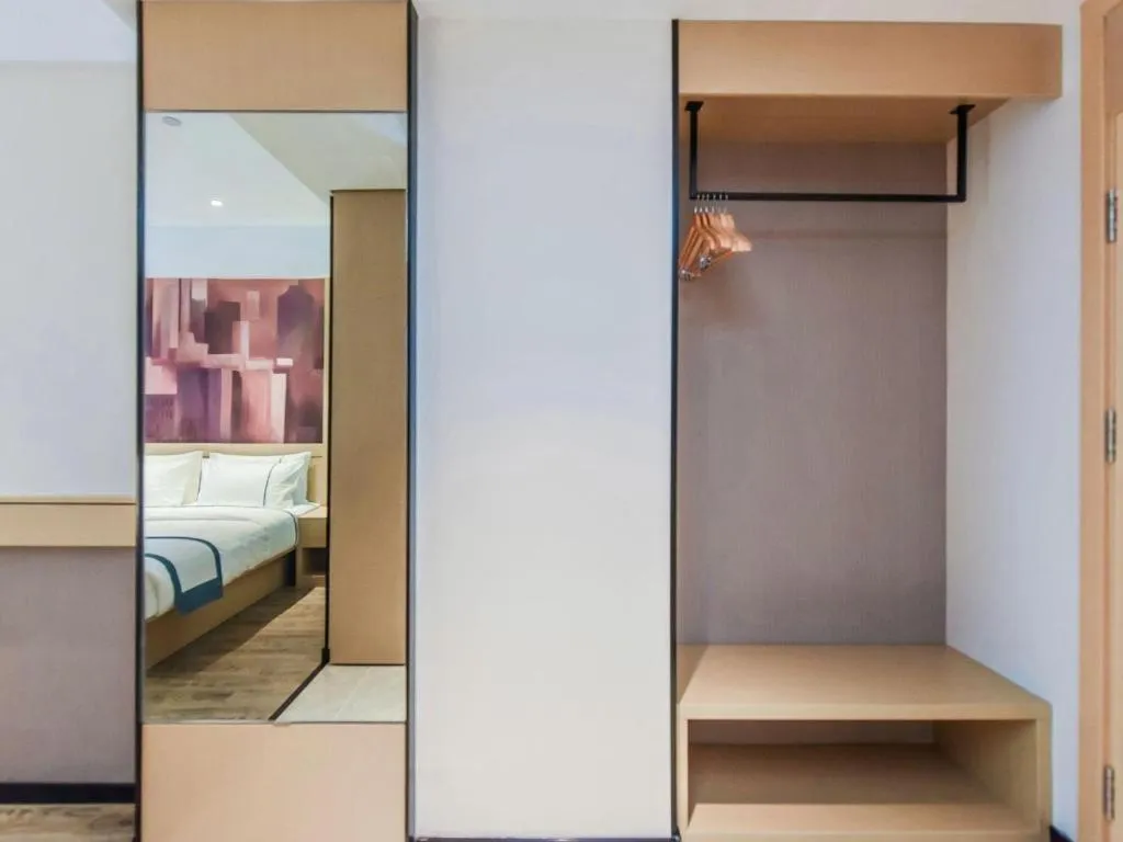 Bed in City Comfort Inn Chongqing Pengshui Yujing Jiangshan